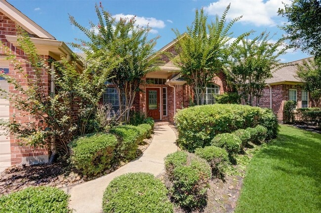 Building Photo - 9026 Robinhoods Well Dr