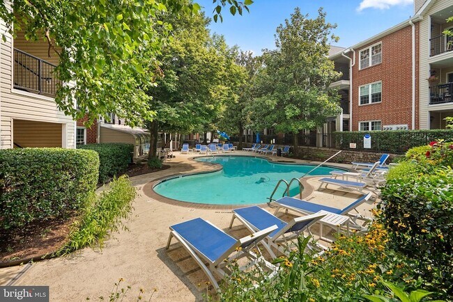 Photo - 3311 Wyndham Cir Unit 1192