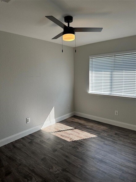 Photo - 3136 Smokewind Ln