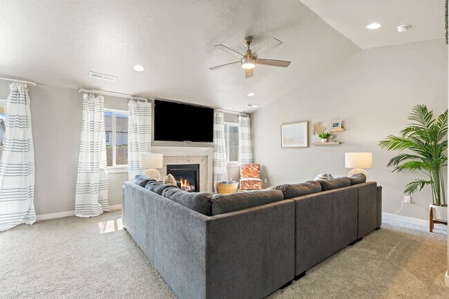 Photo - 16730 Suffolk Ave Unit SI ID1460939P