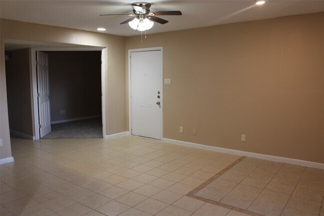 Photo - 16111 Aspenglenn Dr Unit 1001
