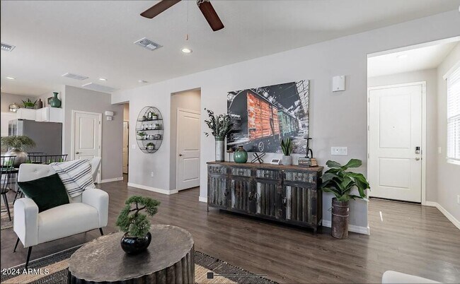 Photo - 1050 S 173rd Ave