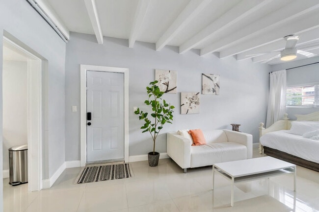 Photo - 2407 NE 33rd Ave Unit ID1023076P