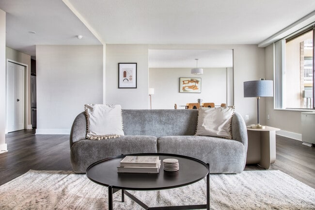 Photo - 1515 Richmond Hwy Unit ID8460A