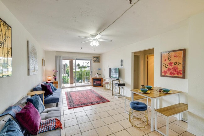 Photo - 4730 Noyes St Unit SI ID1307735P