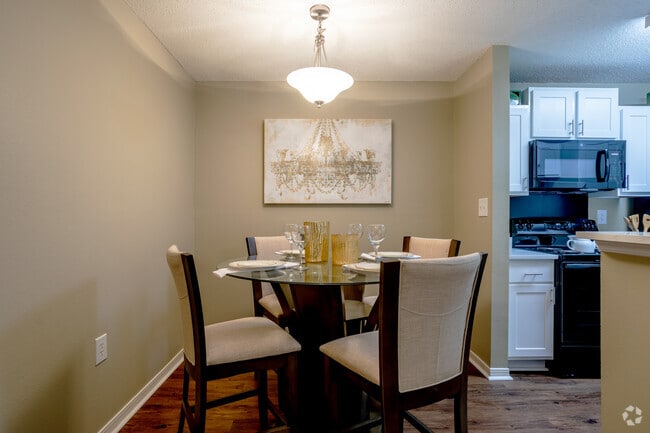 1BR,1BA_Cozumel_740 SqFt - Bay Breeze Apartment Homes