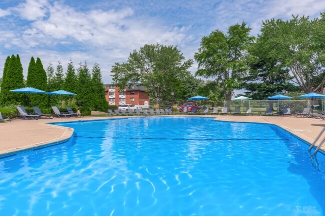 Photo - Woodcliff Estates