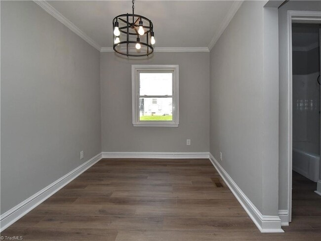 Photo - 2500 Miller Park Cir