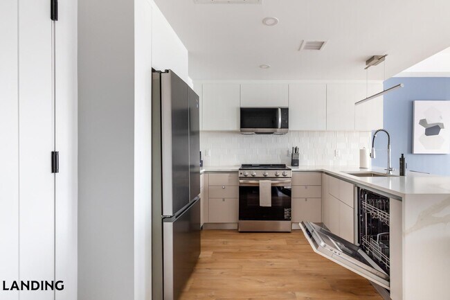 Photo - 95 Anderson St Unit 336