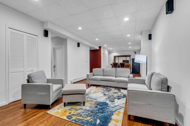 Photo - 6 Buchanan Ln Unit ID1328124P