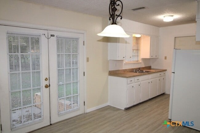 Photo - 512 Creek St