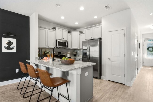 Photo - 25 Crossing Ln