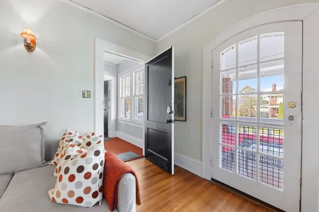 Photo - 536 Hawthorne Ln Unit FL2-ID1331033P