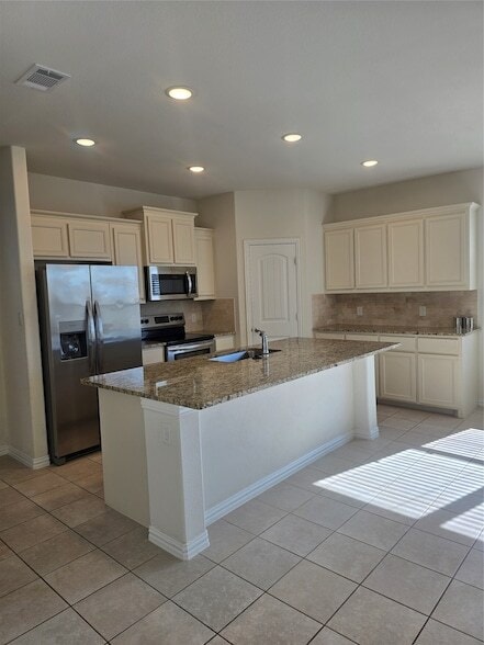 Photo - 817 Holbrook Rd