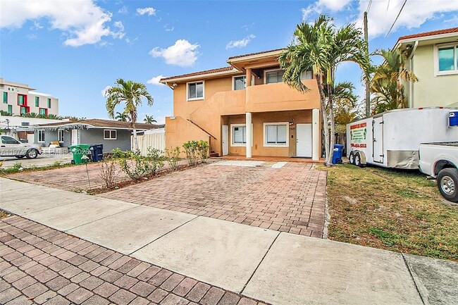 Photo - 3920 SW 89th Ct Unit B