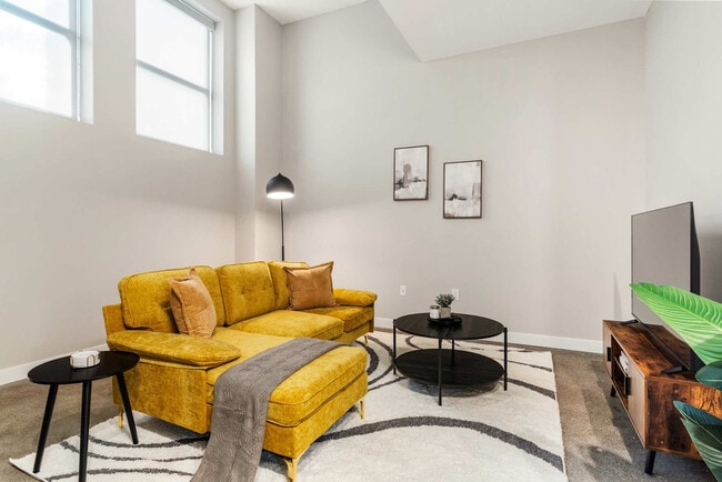 Building Photo - 205 W 4th St Unit SI ID1465689P