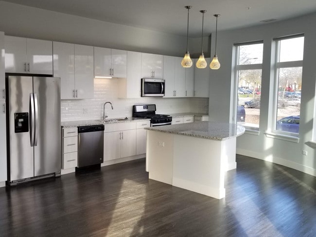 Photo - Burlington Station