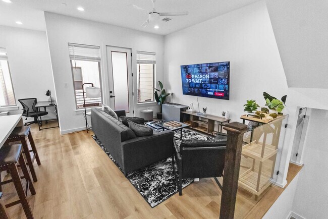 Photo - 6742 Peerless St Unit ID1257739P