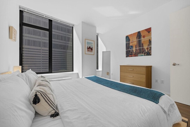 Photo - 10 Hanover Square Unit FL15-ID1076253P