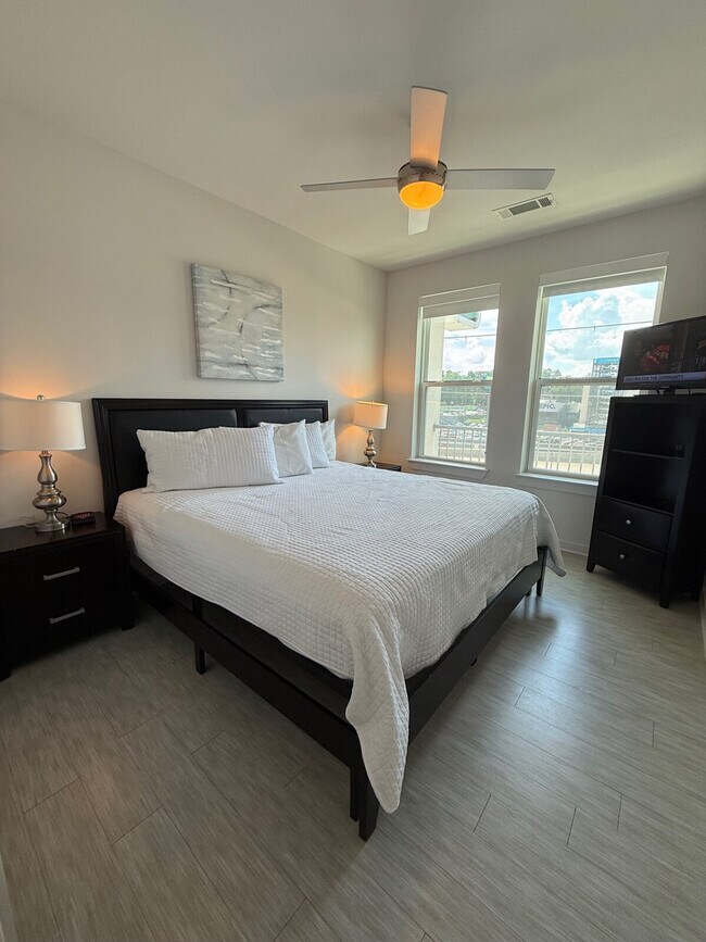 Photo - 1270 Spring St NW Unit ID1332029P