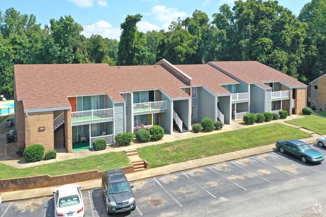 Exterior - North Lakes