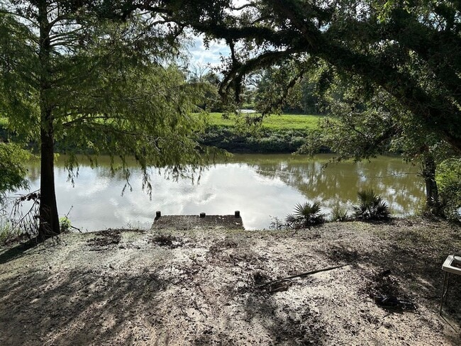 Photo - 327 Bayou Rd