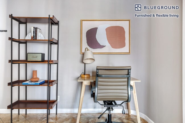 Photo - 150 E 57th St Unit FL18-ID466