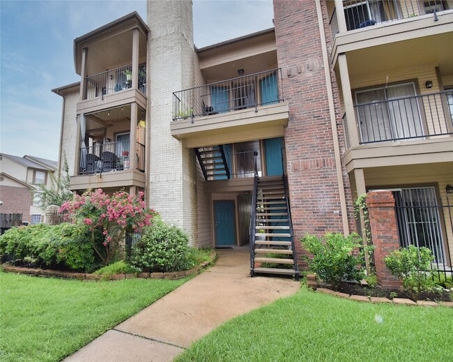 Photo - 2121 Hepburn St Unit 722