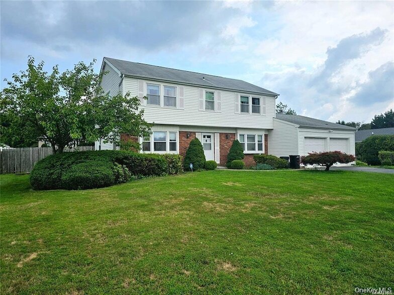 Photo - 9 Maureen Ln