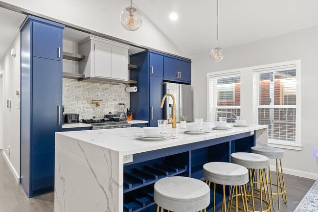 Photo - 1124 Brunner Ave Unit ID1018235P