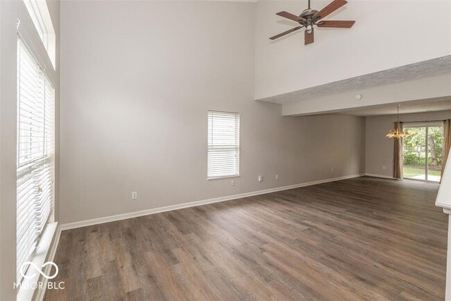 Photo - 10686 Trailwood Dr