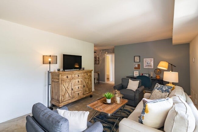 Photo - Country Village Apartment Homes