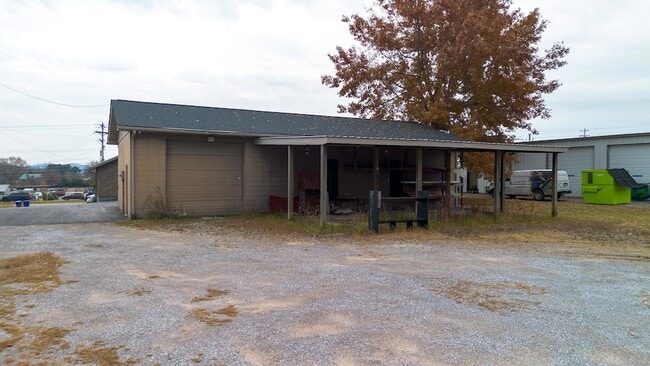 Photo - 6032 W Andrew Johnson Hwy