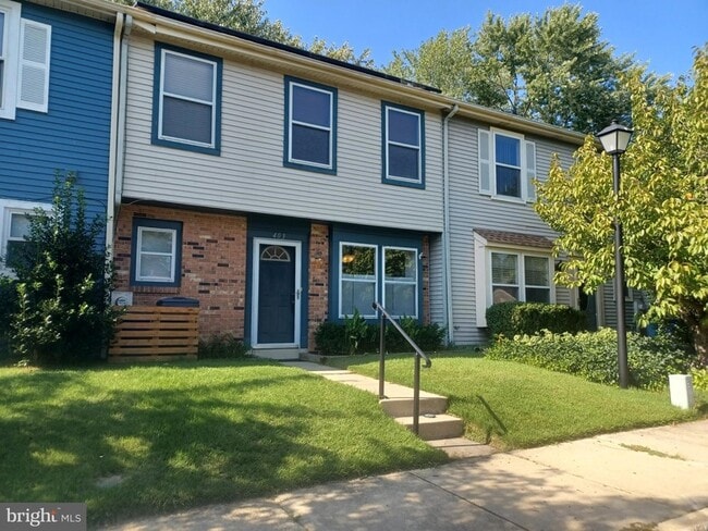 Building Photo - 403 Roberts Ln