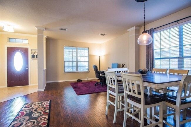 Photo - 1412 Kittyhawk Dr