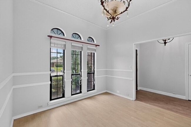 Photo - 1207 Mistywood Ln