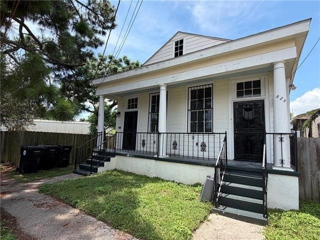 Building Photo - 824 Cambronne St