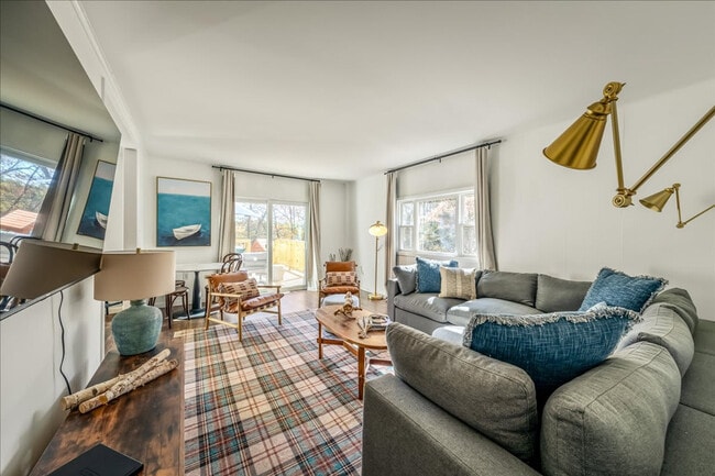 Photo - 117 Pond Rd Unit ID1332406P