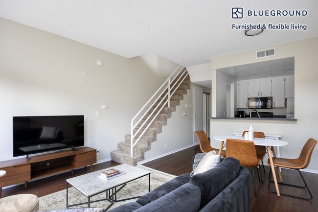 Photo - 747 Gayley Ave Unit FL4-ID1188