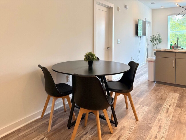 Photo - 525 Parkway Dr NE Unit SI ID1299398P