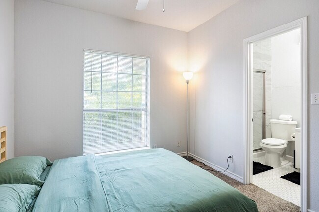 Photo - 1005 W 23rd St Unit ID1318654P