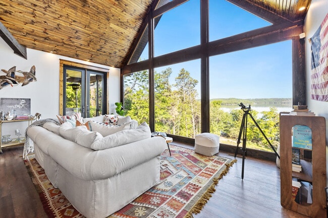 Building Photo - 8760 Stuckey Ln Unit ID1227151P