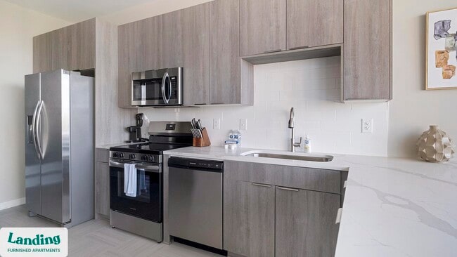 Photo - 600 19th St N Unit 607.1407332