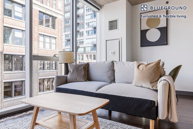 Building Photo - 601 W Jackson Blvd Unit FL8-ID1307