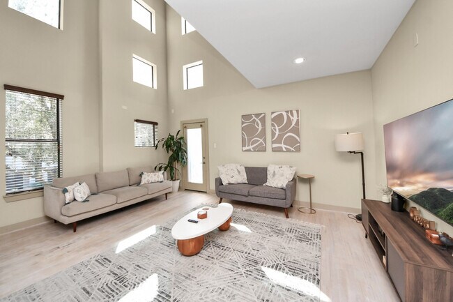 Photo - 4510B Inker St Unit SI ID1583918P