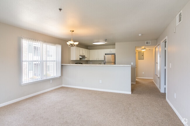 2BR, 2BA - 1010 sq ft - Belle Creek Apartments