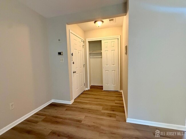 Photo - 902 Woodhaven Dr