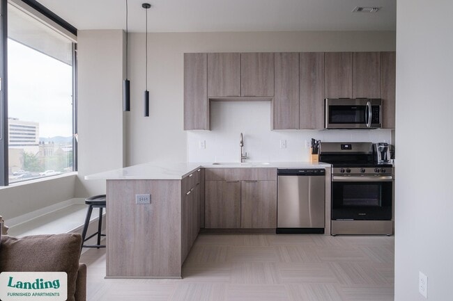 Photo - 600 19th St N Unit 608