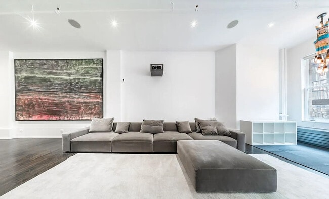 Photo - 20 E 17th St Unit ID1256826P