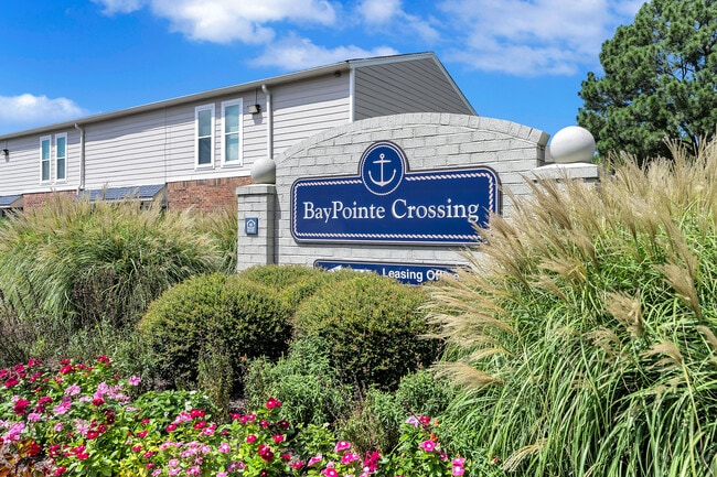 Building Photo - BayPointe Crossing